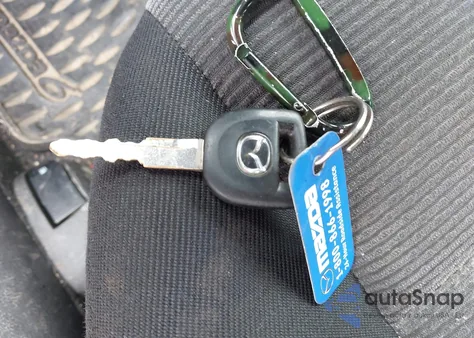 2005 Mazda Mazda6 S Sport z USA, uszkodzony, nr VIN 1YVHP80D455M21966